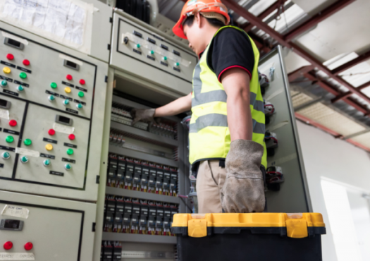 THIẾT KẾ, THI CÔNG VÀ LẮP ĐẶT TỦ TỤ BÙ